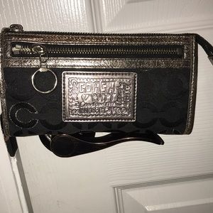 Authentic Poppy Coach wristlet
